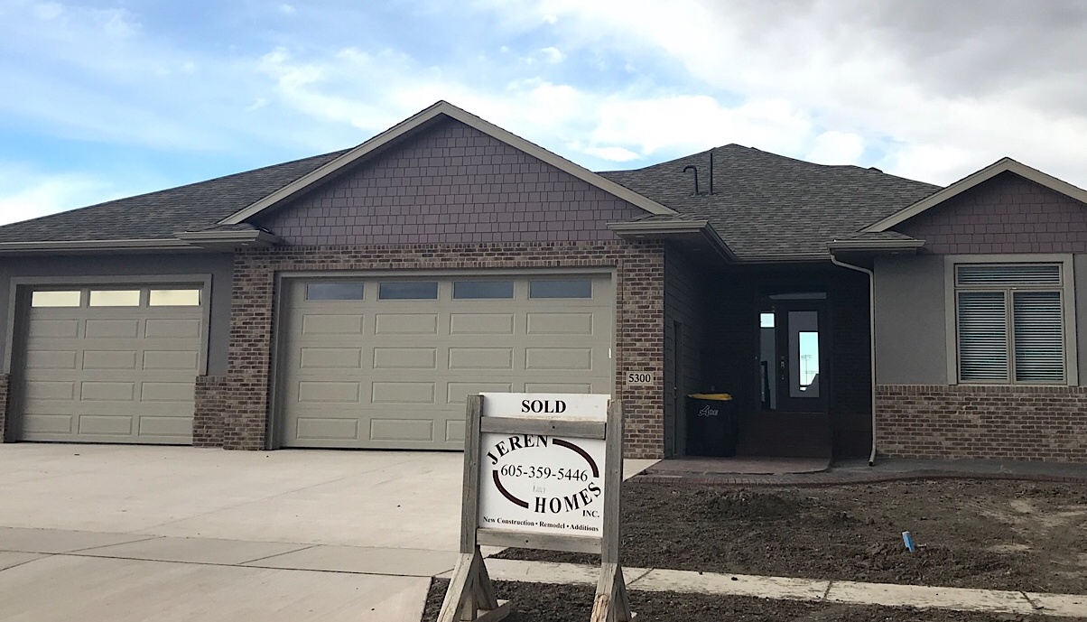 Top sale Acreage in rural Harrisburg neighborhood for 800,000 SiouxFalls.Business