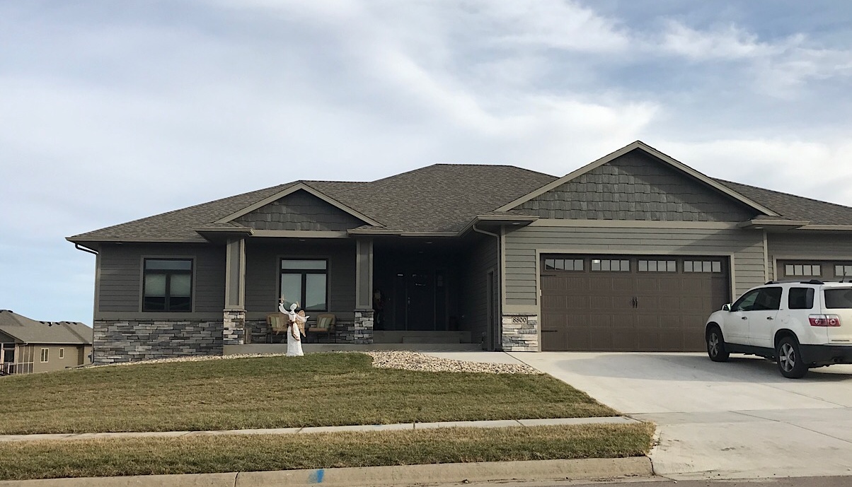 Top sale Acreage in rural Harrisburg neighborhood for 800,000 SiouxFalls.Business