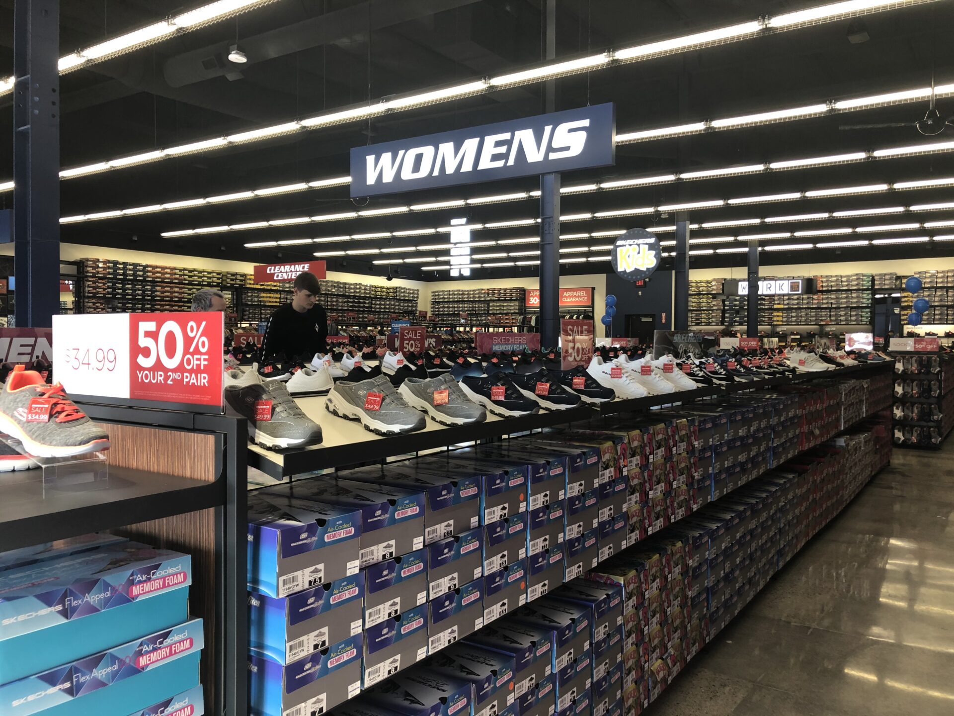 forstørrelse Grand gevinst Skechers opens first Sioux Falls store - SiouxFalls.Business