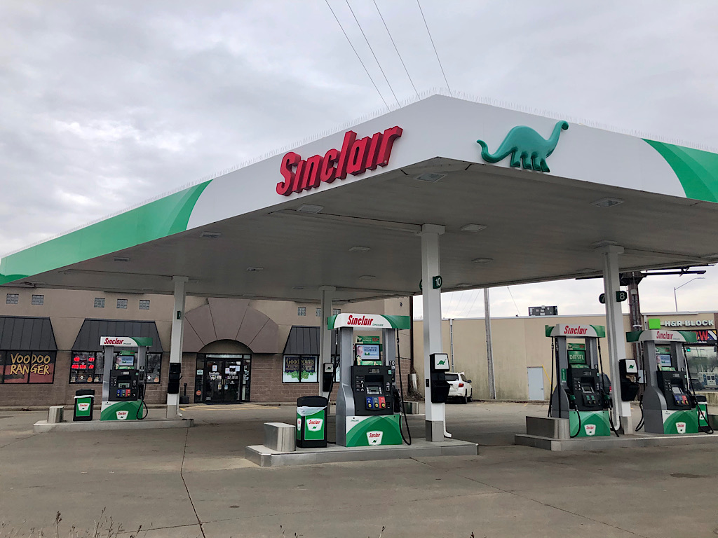 Gas station adds full service at pumps - SiouxFalls.Business