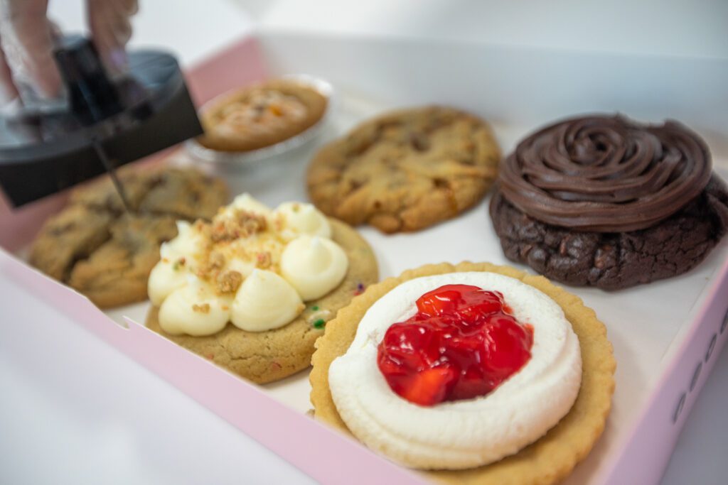 Crumbl Cookies arrives in Sioux Falls, plans future growth here ...