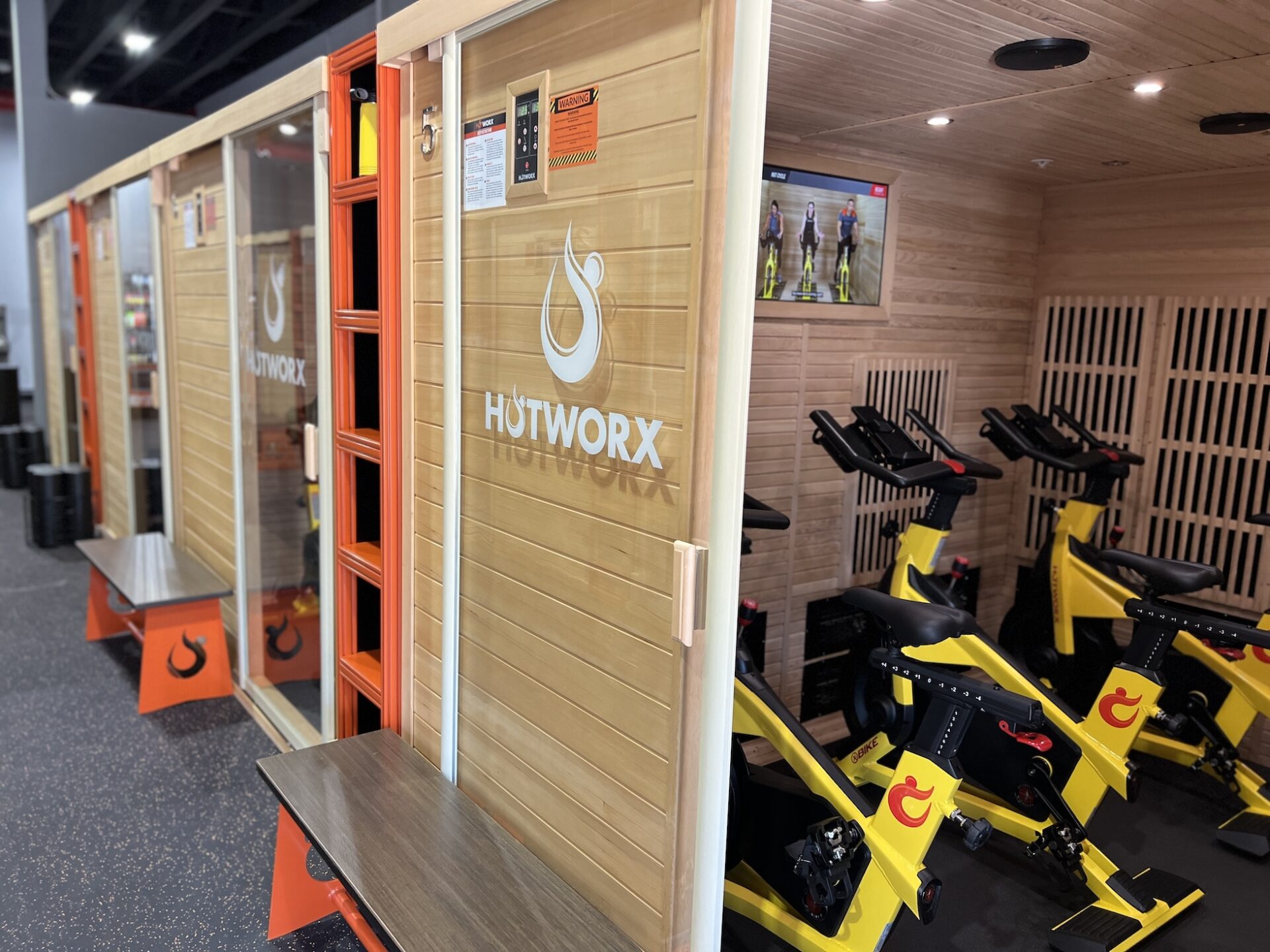 New Hotworx studio combines infrared sauna, fitness - SiouxFalls